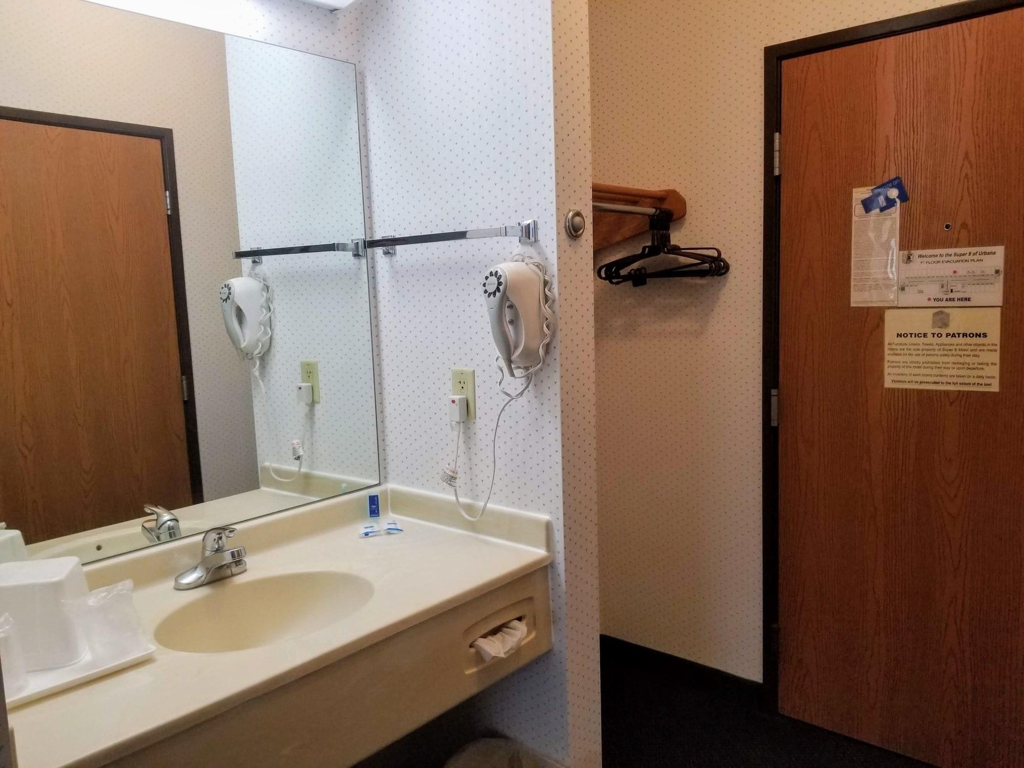 Rodeway Inn Urbana Champaign University Area Eksteriør bilde